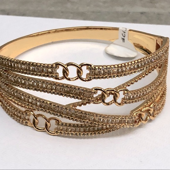 Intricate Bangle - Picture 2 of 6